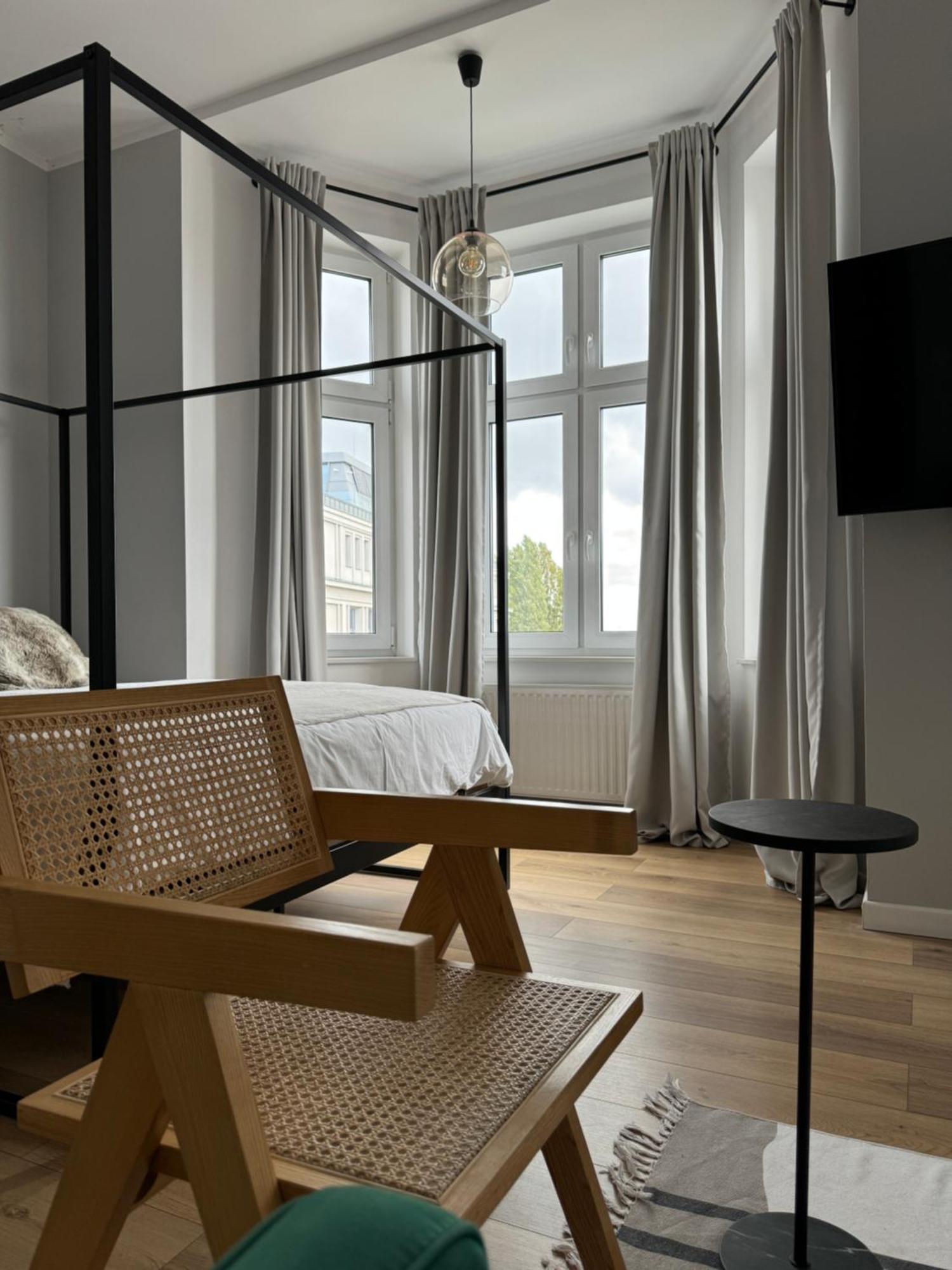 All For Sophie Apartments - Z Palarnia Kawy I Pracownia Artystyczna W Kamienicy - Art & Coffee In Historic Building Danzig Zimmer foto